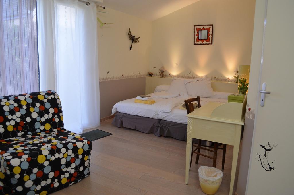 Couette Et Cafe Creme Bed and Breakfast Le Coudray Rum bild